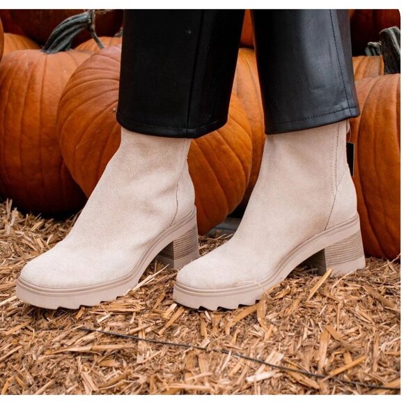 Dolce Vita Martey H2O Wide Boots Taupe Suede - Women’s Size 8W (ST) - Picture 1 of 11